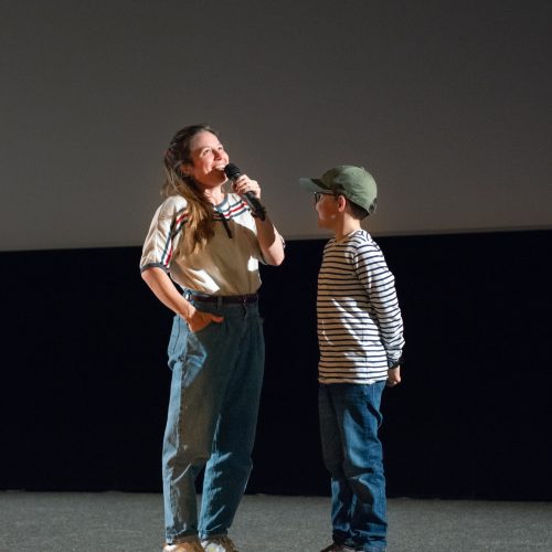 Enfant qui participe à la Lanterne Magique